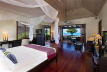 Загрузить изображение в средство просмотра галереи, Гражданство Антигуа и Барбуда за долю Antigua Hermitage Bay - AAAA ADVISER LLC