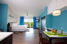 Загрузить изображение в средство просмотра галереи, Гражданство Сент-Кис и Невис за долю Royal St Kitts - AAAA ADVISER LLC