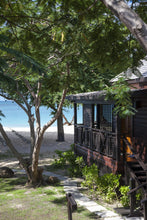 Загрузить изображение в средство просмотра галереи, Гражданство Антигуа и Барбуда за долю Antigua Hermitage Bay - AAAA ADVISER LLC
